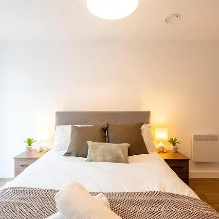Modern Penthouse - Prime Location - Prestigious Leeds (West Yorkshire)