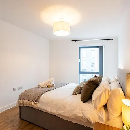 Elegant Penthouse, Stunning Cityscape Views Appartement