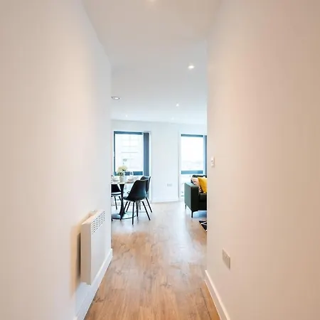 Luxury Penthouse - Prestigious Views 아파트