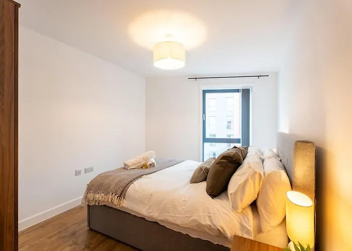 Elegant Penthouse, Stunning Cityscape Views Appartement