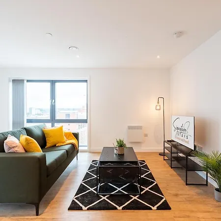 Elegant Penthouse, Stunning Cityscape Views Lägenhet *